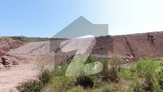 Residential Plot Sized 20 Marla Available In C-15