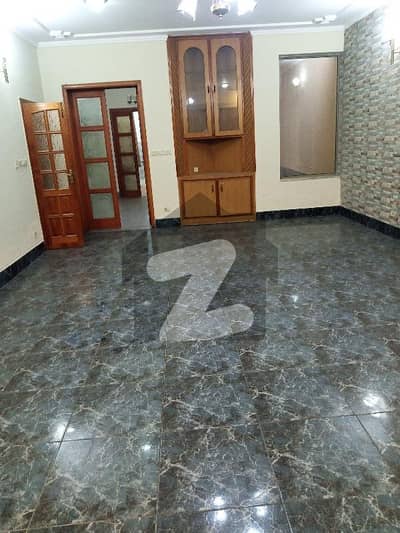 kanal upper portion for rent in UET society