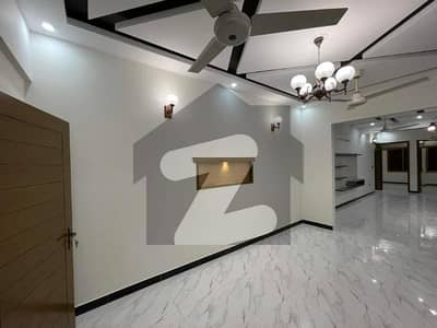 Brand New 300 Sq Yard FIRST FLOOR Portion In Gulistan-E-Jauhar - Block 1