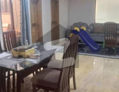 ائیرایوینولگثری اپارٹمنٹس ڈی ایچ اے فیز 8,ڈیفنس (ڈی ایچ اے),لاہور میں 3 کمروں کا 10 مرلہ فلیٹ 5.0 کروڑ میں برائے فروخت۔