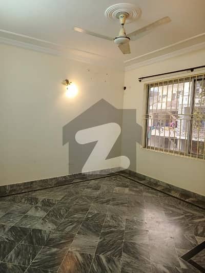 جی ۔ 13 اسلام آباد میں 2 کمروں کا 4 مرلہ زیریں پورشن 45.0 ہزار میں کرایہ پر دستیاب ہے۔