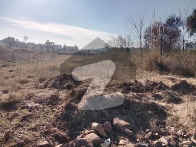 کارساز ولاز ڈی ۔ 12,اسلام آباد میں 10 مرلہ رہائشی پلاٹ 1.8 کروڑ میں برائے فروخت۔