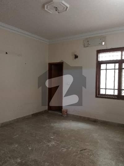 گلشنِ اقبال - بلاک 13 ڈی گلشنِ اقبال,گلشنِ اقبال ٹاؤن,کراچی میں 6 کمروں کا 12 مرلہ مکان 7.5 کروڑ میں برائے فروخت۔