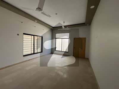 گلشنِ معمار - سیکٹر ٹی گلشنِ معمار,گداپ ٹاؤن,کراچی میں 6 کمروں کا 10 مرلہ مکان 3.8 کروڑ میں برائے فروخت۔