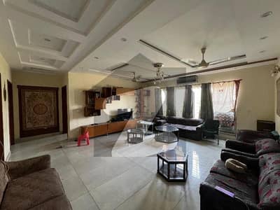 ڈی ایچ اے فیز 6 - بلاک این فیز 6,ڈیفنس (ڈی ایچ اے),لاہور میں 6 کمروں کا 1 کنال مکان 10.0 کروڑ میں برائے فروخت۔