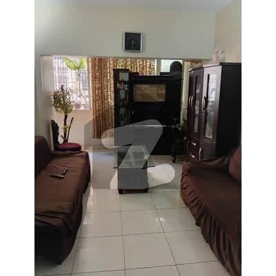 گلستانِِ جوہر ۔ بلاک 15 گلستانِ جوہر,کراچی میں 2 کمروں کا 6 مرلہ بالائی پورشن 55.0 ہزار میں کرایہ پر دستیاب ہے۔