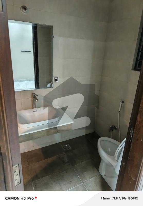 ویلینشیاء ہاؤسنگ سوسائٹی لاہور میں 3 کمروں کا 5 مرلہ مکان 2.32 کروڑ میں برائے فروخت۔ ویلینشیاء ہاؤسنگ سوسائٹی لاہور میں 3 کمروں کا 5 مرلہ مکان 2.32 کروڑ میں برائے فروخت۔