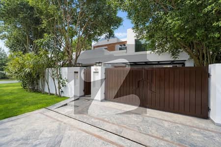 22 Marla Corner Well Maintained Solid Bungalow Top Location Must Once Visit