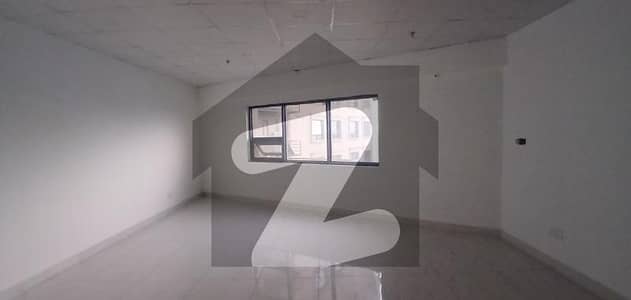 گرینڈ سکوئر مال مین بلیوارڈ گلبرگ,گلبرگ,لاہور میں 2 مرلہ دفتر 63.0 ہزار میں کرایہ پر دستیاب ہے۔