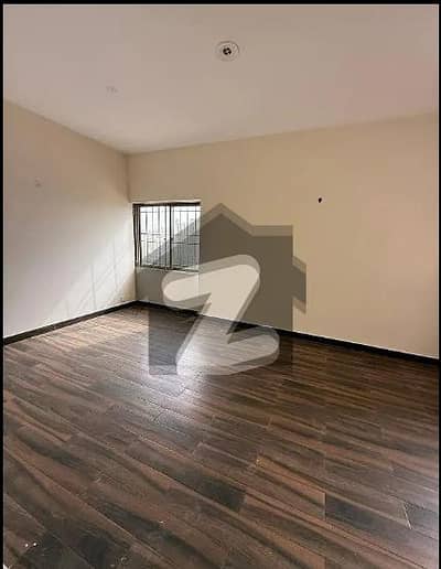 Highly-Desirable Flat Available In Burj-Ul-Harmain For rent