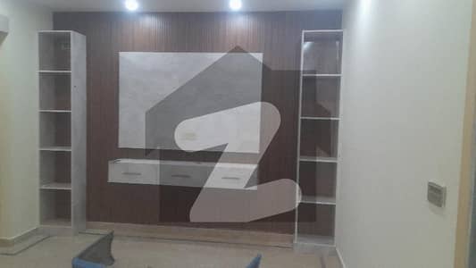 Ground Portion Available For Rent In New Lalazar