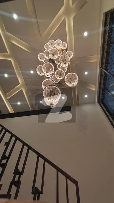 سینٹرل پارک ہاؤسنگ سکیم لاہور میں 4 کمروں کا 10 مرلہ مکان 1.1 لاکھ میں کرایہ پر دستیاب ہے۔