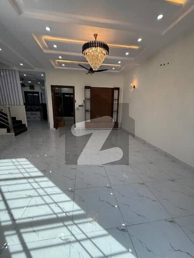 ڈی سی کالونی گوجرانوالہ میں 3 کمروں کا 1 کنال بالائی پورشن 80.0 ہزار میں کرایہ پر دستیاب ہے۔