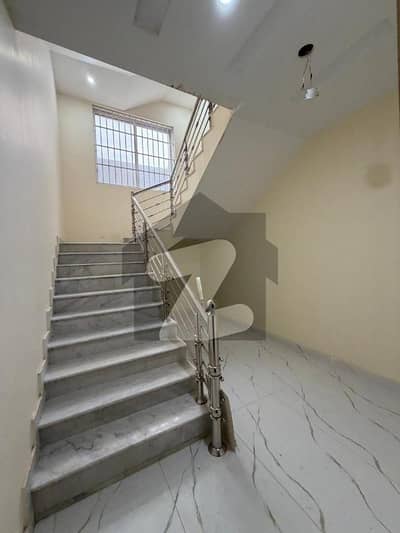 جی ۔ 15 اسلام آباد میں 3 کمروں کا 1 کنال زیریں پورشن 65.0 ہزار میں کرایہ پر دستیاب ہے۔