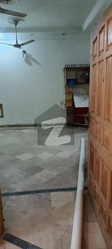 2 Bed Upper Portion Available For Rent in Gulraiz For Small Family