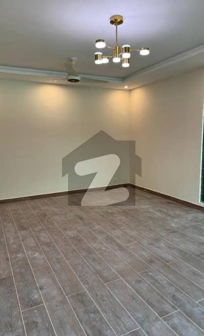 A Well Designed House Is Up For Sale In An Ideal Location In Karachi