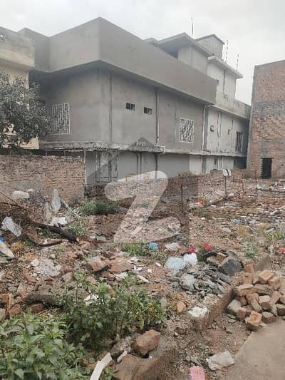 ڈیفنس روڈ راولپنڈی میں 1 مرلہ کمرشل پلاٹ 42.0 لاکھ میں برائے فروخت۔