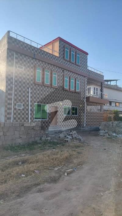 بنی گالہ اسلام آباد میں 5 کمروں کا 7 مرلہ مکان 2.4 کروڑ میں برائے فروخت۔