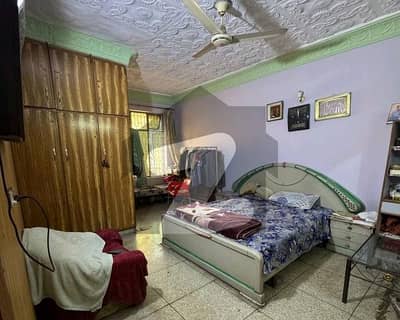 Triple Storey 5 Marla House Available In Allama Iqbal Town - Nargis Block For Sale