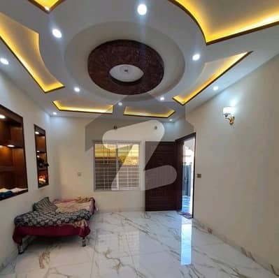Spacious 10 Marla House Available For sale In Allama Iqbal Town - Kamran Block