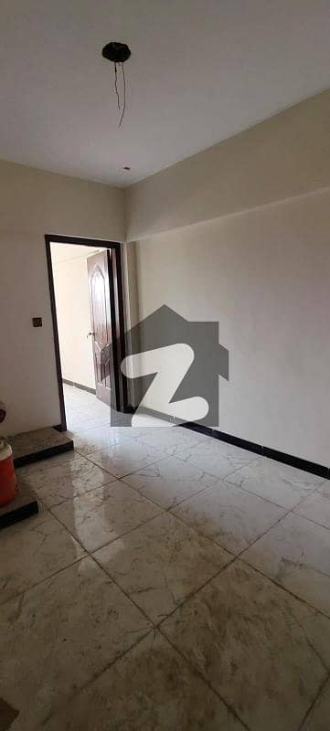 Prime 450 Sqft Commercial Space for Sale in Muslim Commercial, Phase 6