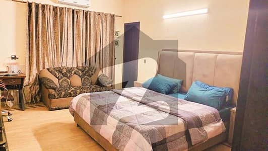 Fully Furnished 1 Bed Sharing 30k Aur Separate Room 45k Available ideal female Phase 4 Near Gold Crest Mall Ideal Location Near Park Masjid