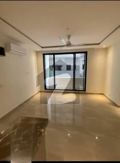Flat in Zameen Aurum Block L, Gulberg 3, Lahore