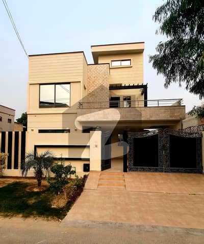 سینٹرل پارک ہاؤسنگ سکیم لاہور میں 5 کمروں کا 10 مرلہ مکان 2.85 کروڑ میں برائے فروخت۔