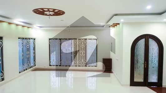 500 Yards Bungalows For Rent Fully Renovated