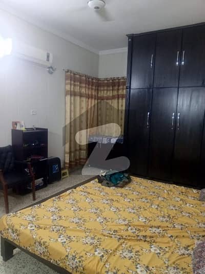 10 Marla House For Sale 3bad Attached Bathroom TV Launch Kitchen Marble Flooring Woodwork Good Location Man Approach