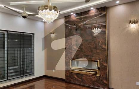 Centrally Located Lower Portion Available In Park View City For sale