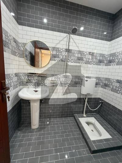 5 MARLA BRAND NEW HOUSE AVAILABLE FOR SALE