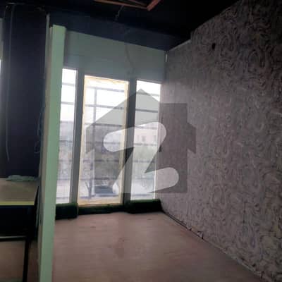 ایف ۔ 11 مرکز ایف ۔ 11,اسلام آباد میں 8 مرلہ دفتر 3.3 لاکھ میں کرایہ پر دستیاب ہے۔