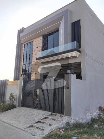 الحرم گارڈن ۔ بلاک ڈی الحرم گارڈن,لاہور میں 3 کمروں کا 5 مرلہ مکان 1.15 کروڑ میں برائے فروخت۔