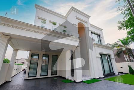 ڈی ایچ اے فیز 4 - بلاک ایفایف فیز 4,ڈیفنس (ڈی ایچ اے),لاہور میں 5 کمروں کا 1 کنال مکان 5.5 کروڑ میں برائے فروخت۔