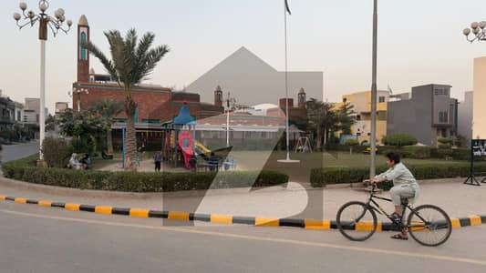 Brand New 2 Bed Apartment for Rent in Al-Kabir Town Phase 2 Prime Location