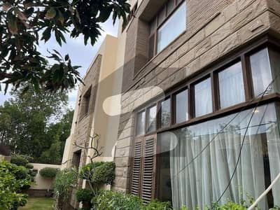 ڈی ایچ اے فیز 7 ڈی ایچ اے ڈیفینس,کراچی میں 5 کمروں کا 1 کنال مکان 13.0 کروڑ میں برائے فروخت۔