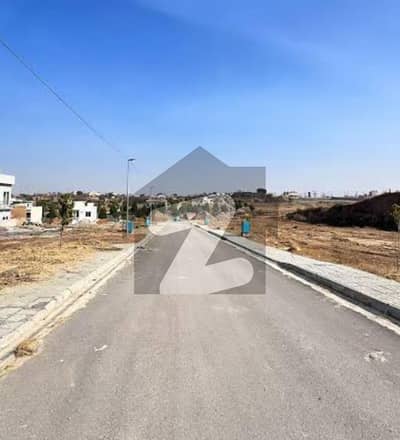 ڈی ایچ اے فیز 5 - سیکٹر سی ڈی ایچ اے ڈیفینس فیز 5,ڈی ایچ اے ڈیفینس,اسلام آباد میں 1 کنال رہائشی پلاٹ 4.3 کروڑ میں برائے فروخت۔