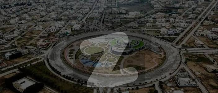 ڈی ایچ اے فیز 5 - سیکٹر ڈی ڈی ایچ اے ڈیفینس فیز 5,ڈی ایچ اے ڈیفینس,اسلام آباد میں 1 کنال رہائشی پلاٹ 3.3 کروڑ میں برائے فروخت۔