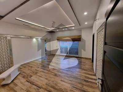 Prime Location 5 Marla Full House For Rent DHA Phase 3