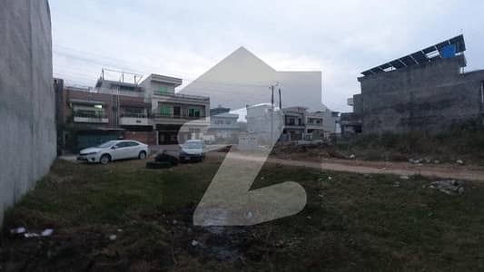 آئی ۔ 14/3 آئی ۔ 14,اسلام آباد میں 8 مرلہ رہائشی پلاٹ 2.2 کروڑ میں برائے فروخت۔