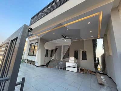 بحریہ انکلیو - سیکٹر ایف بحریہ انکلیو,بحریہ ٹاؤن,اسلام آباد میں 7 کمروں کا 11 مرلہ مکان 6.5 کروڑ میں برائے فروخت۔