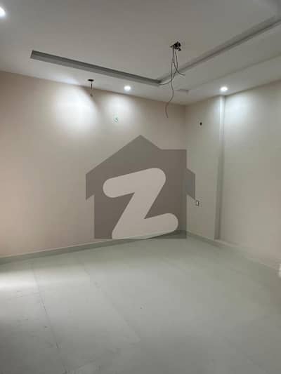 علامہ اقبال ٹاؤن لاہور میں 7 کمروں کا 10 مرلہ مکان 5.5 کروڑ میں برائے فروخت۔ علامہ اقبال ٹاؤن لاہور میں 7 کمروں کا 10 مرلہ مکان 5.5 کروڑ میں برائے فروخت۔