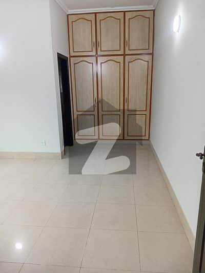 12 Marla Upper Portion For Rent