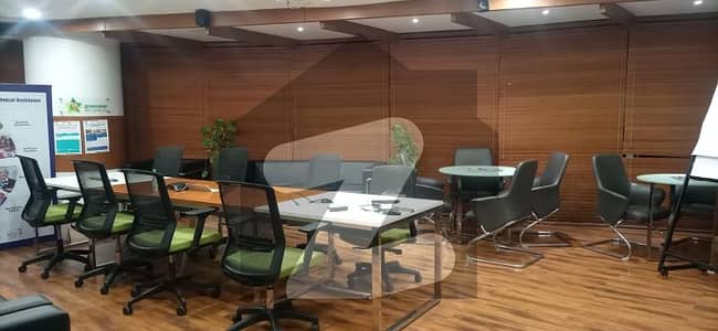 کلفٹن ۔ بلاک 9 کلفٹن,کراچی میں 3 کنال دفتر 60.0 لاکھ میں کرایہ پر دستیاب ہے۔