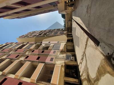 فیڈرل گورنمنٹ ایمپلائز ہاؤسنگ فاؤنڈیشن سکیم 33,کراچی میں 2 کمروں کا 5 مرلہ فلیٹ 74.0 لاکھ میں برائے فروخت۔