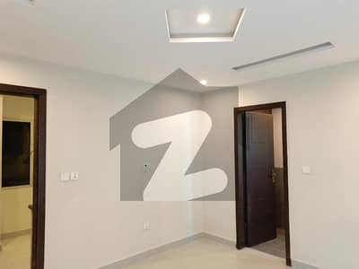 بحریہ ٹاؤن سیکٹرڈی بحریہ ٹاؤن,لاہور میں 2 کمروں کا 4 مرلہ فلیٹ 45.0 ہزار میں کرایہ پر دستیاب ہے۔