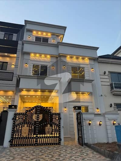 سٹی ہاؤسنگ سکیم جہلم میں 4 کمروں کا 5 مرلہ مکان 2.1 کروڑ میں برائے فروخت۔