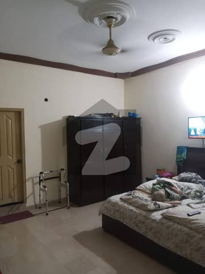 گلشنِ اقبال - بلاک 3 گلشنِ اقبال,گلشنِ اقبال ٹاؤن,کراچی میں 6 کمروں کا 10 مرلہ مکان 6.25 کروڑ میں برائے فروخت۔