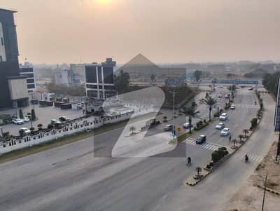 DHA PH 8 BROADWAY COMMERCIAL